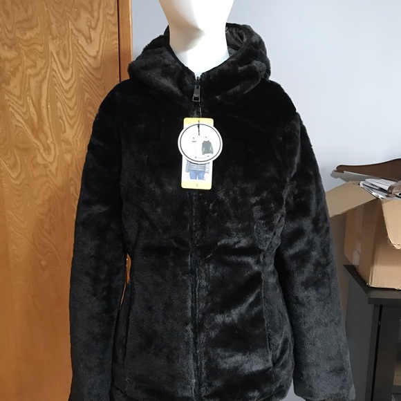 Andrew Marc Reversible Puffer Jacket - Picture 9 of 9